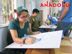 Karakalem Potre Çizim Yapan Üniversite Hazırlık Grupları Balıkesir